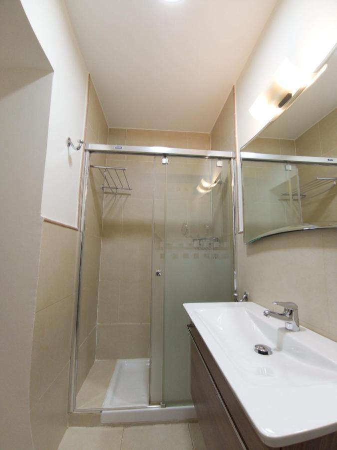 Apartamento Spinola Home Севиля Екстериор снимка