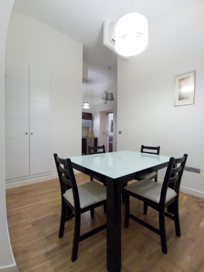 Apartamento Spinola Home Севиля Екстериор снимка