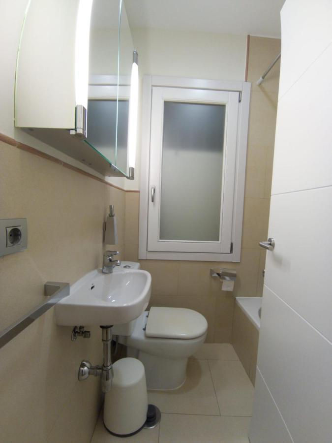 Apartamento Spinola Home Севиля Екстериор снимка