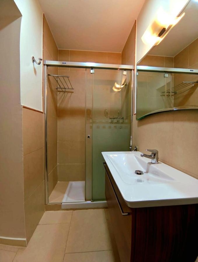 Apartamento Spinola Home Севиля Екстериор снимка